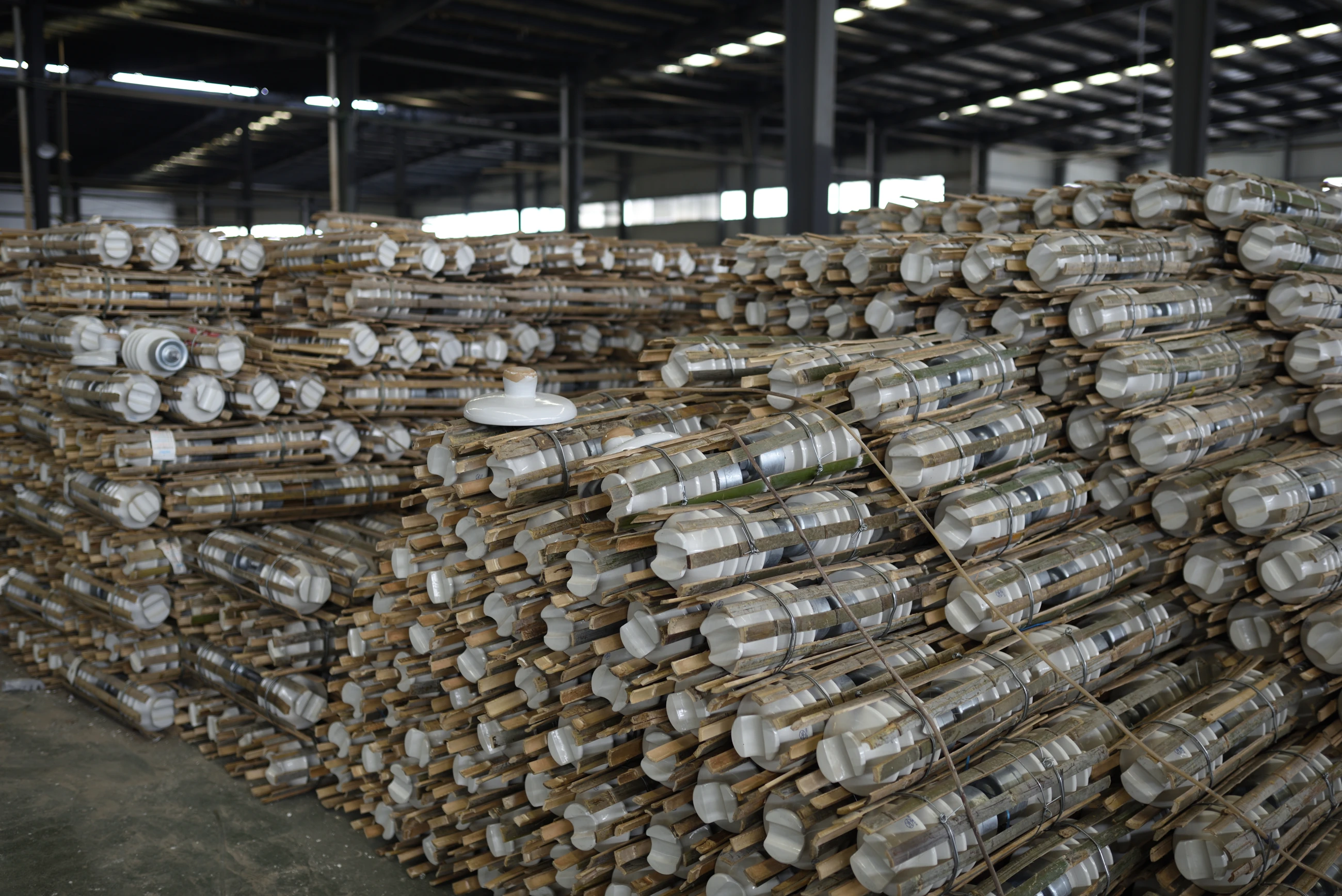 Warehouse / packaging / shipping