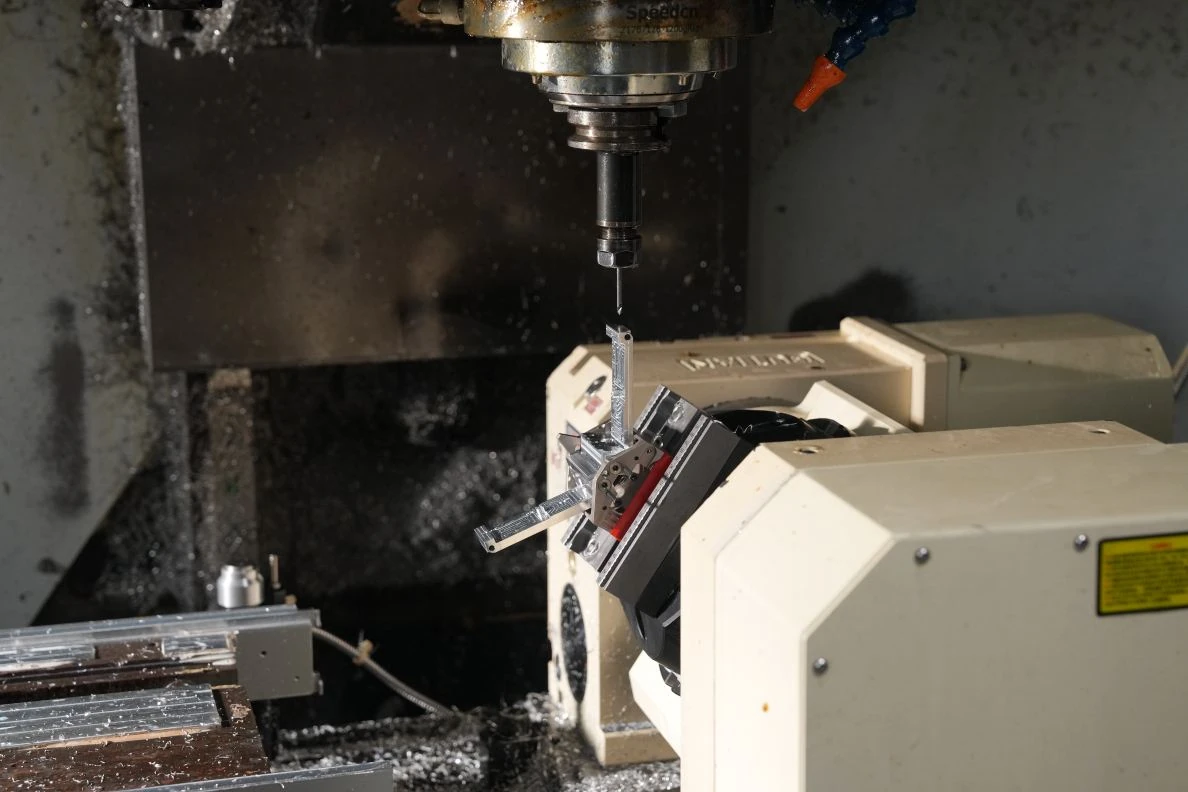 Cutting tool working on a metal component