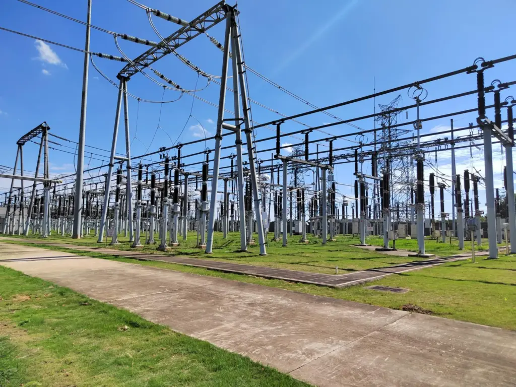 220 kV outdoor AIS switchyard - station context