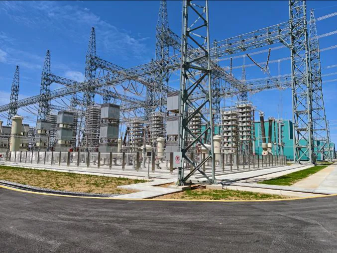 AC filter banks at Baotashan converter station