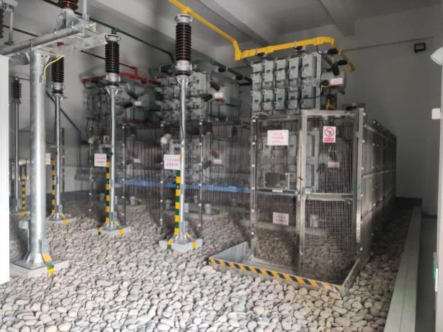 Low-voltage-side capacitor banks at Yuexi
