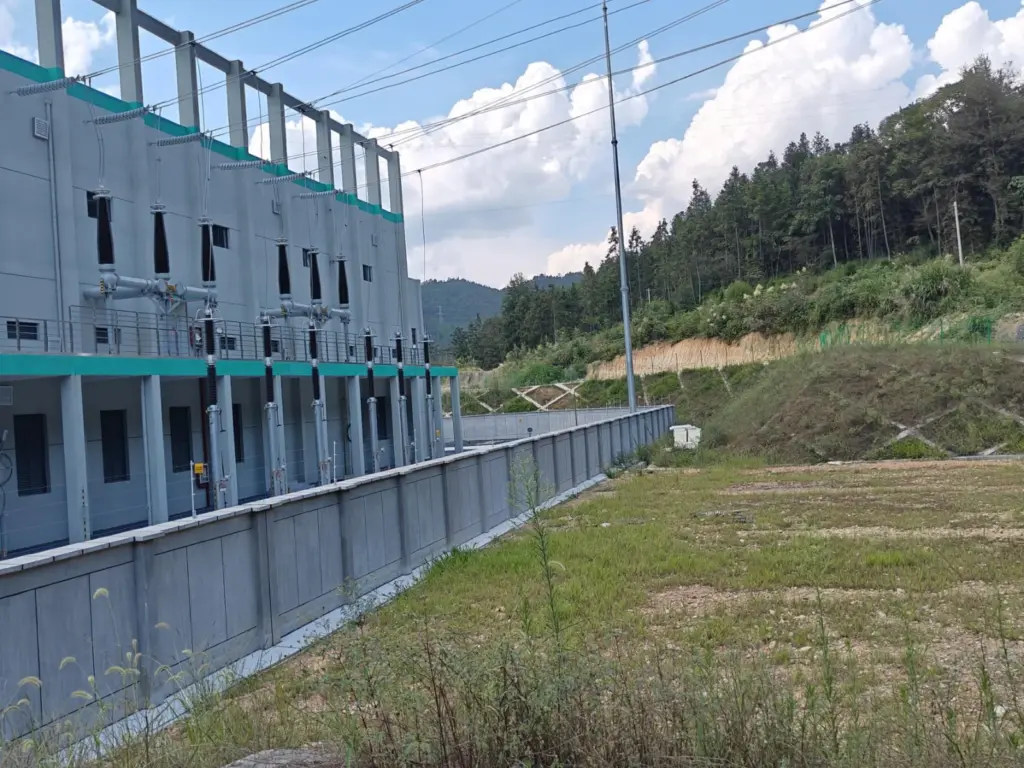 Maao switchgear building and station perimeter
