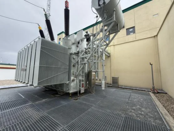 Transformer serving the Deji synchronous-condenser installation