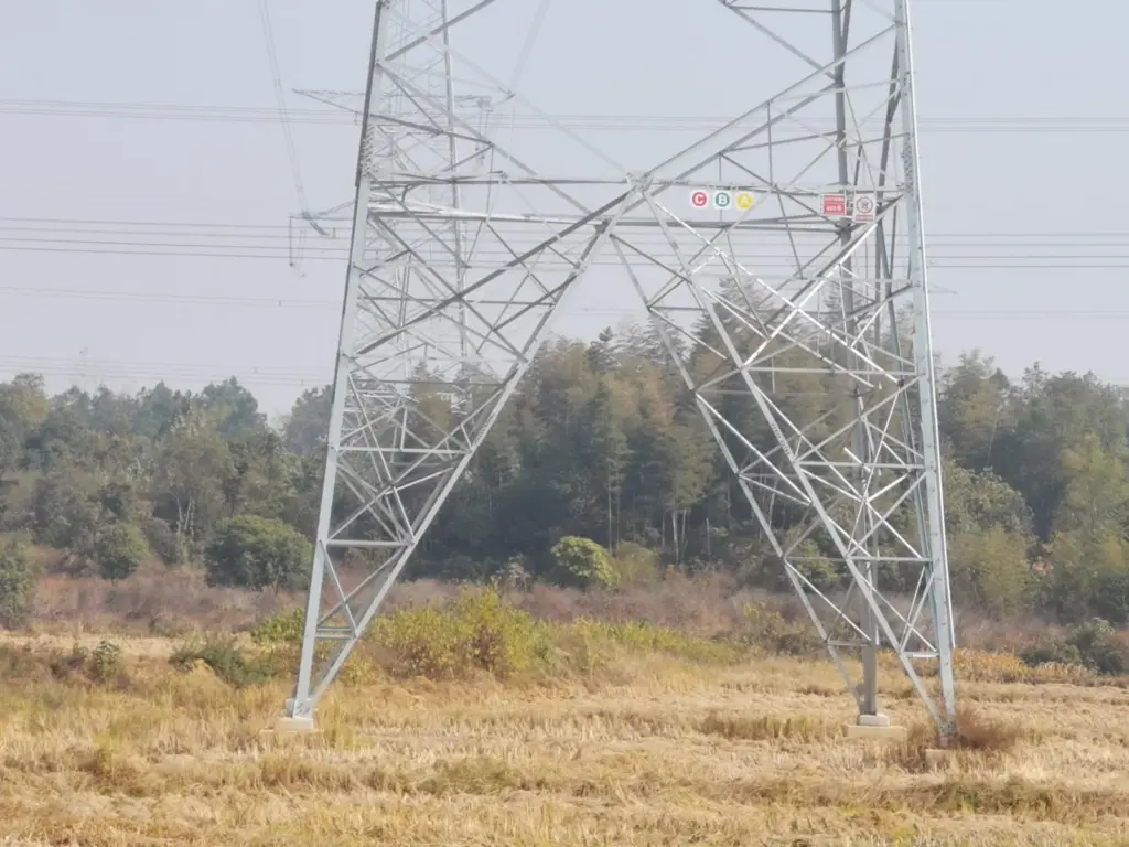 Yijin line tower No. 5 and its foundations